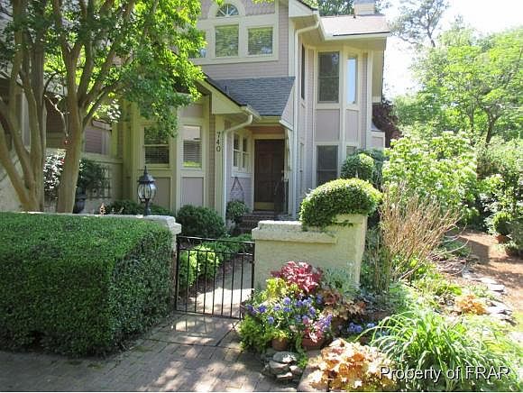 1st image of 740 Victorian Pl