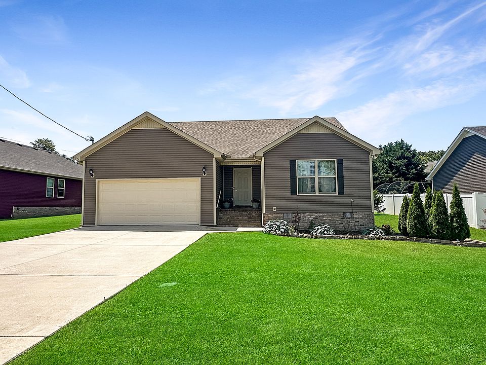 1st image of 329 Amelia Dr