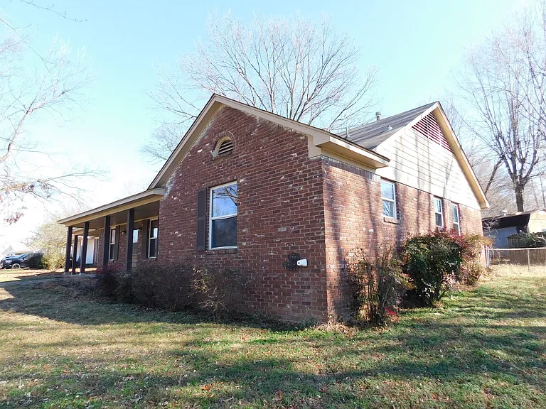 8550 Darlington Cv — Photo 4