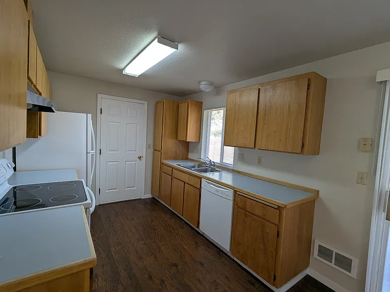 61862 Avonlea Cir #1 — Photo 8