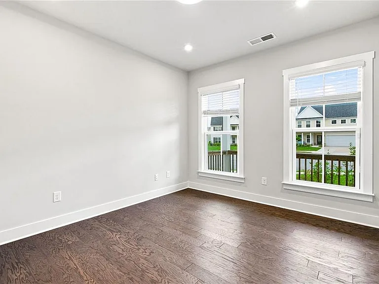 411 Riverclub Rd — Photo 3
