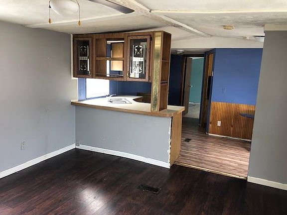 3rd image of 80 Waikiki Dr