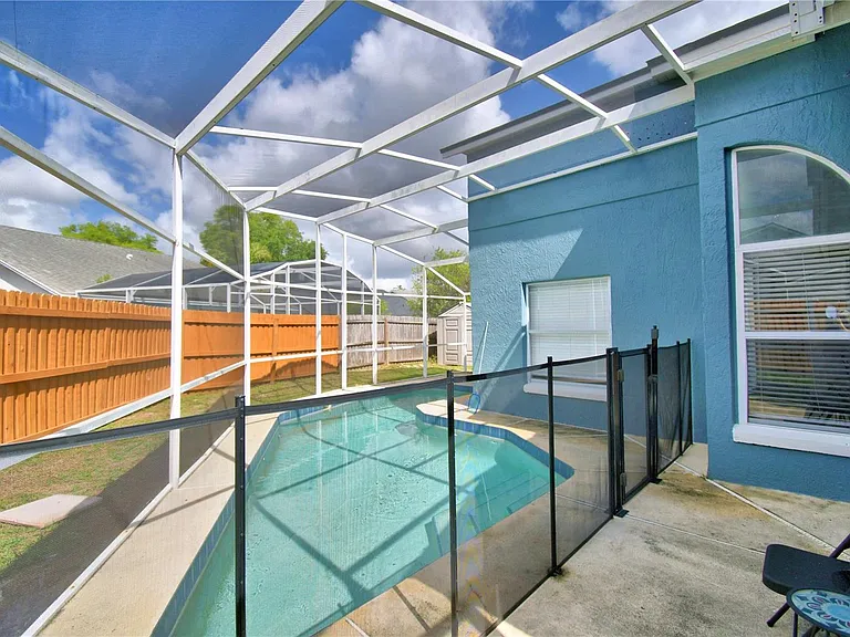 2935 Dickens Cir — Photo 53