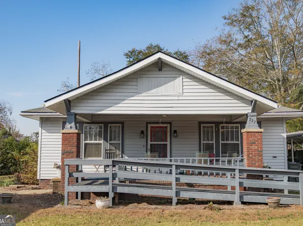 727 Harvey St, Millen, GA 30442