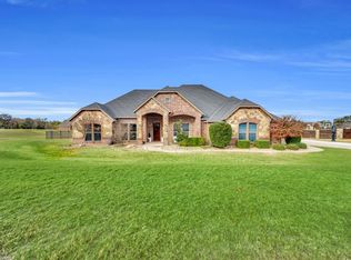 3321 Swan Lake Dr, Midlothian, TX 76065