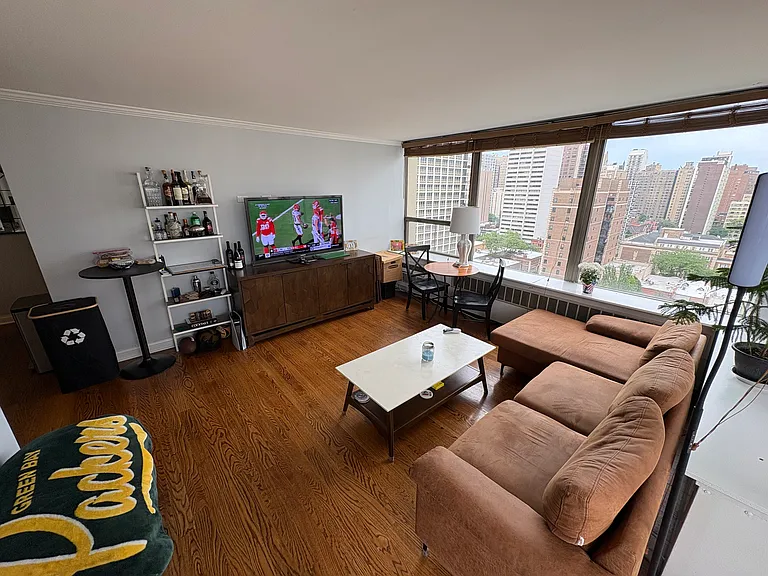 1360 N Sandburg Ter #1701C — Photo 8