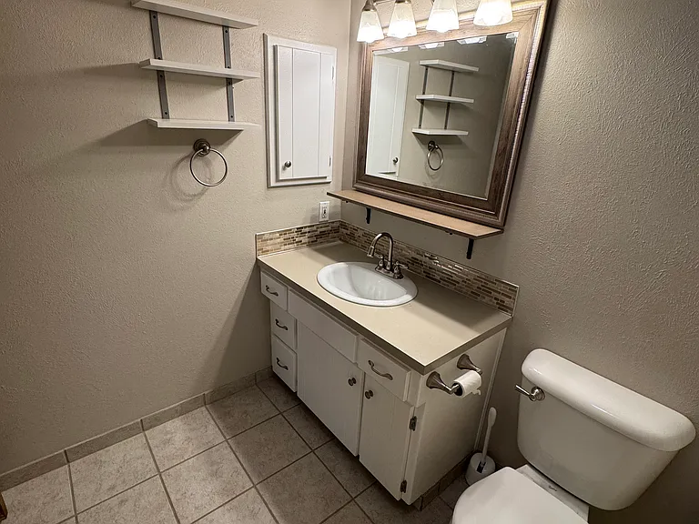 3134 S Gekeler Ln — Photo 11