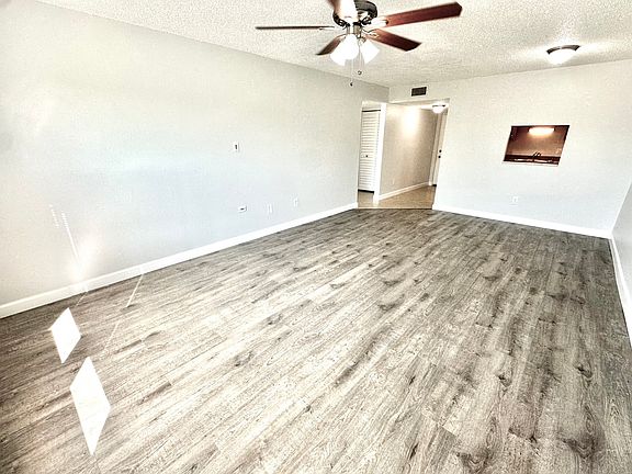 5th image of 4400 1st St N Unit 307