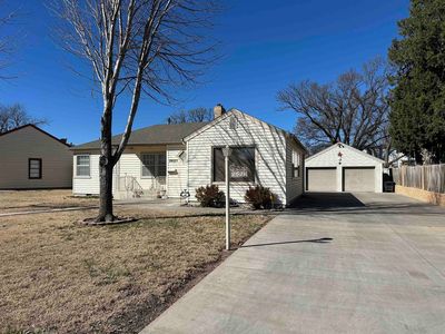 2621 Paseo Dr, Great Bend, KS, 67530