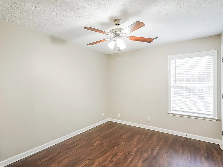 208 Painter Dr — Photo 15