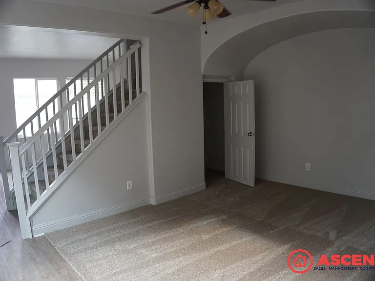 9901 Riata Ln — Photo 2
