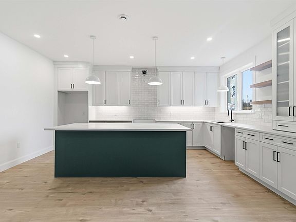 4th image of 54 Brianna Dr