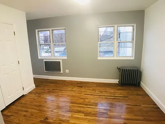 Rented by Reyes & Elsamad Real Estate Group | media 16