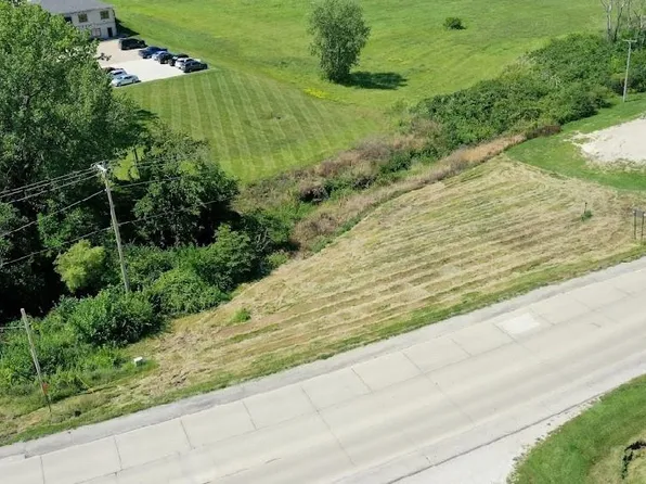 Highway V, Maryville, MO 64468