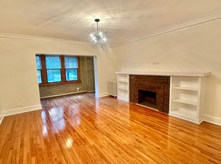 5606 N Kenmore Ave #1, Chicago, IL 60660