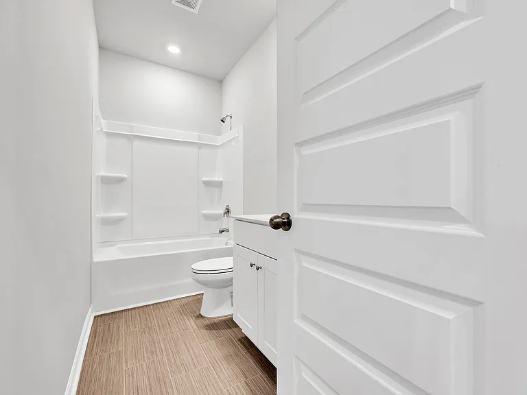 138 Talladega Dr — Photo 9