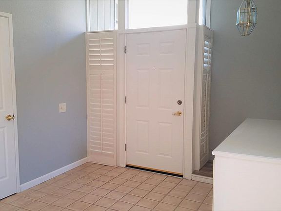 4th image of 806 W El Dorado Dr