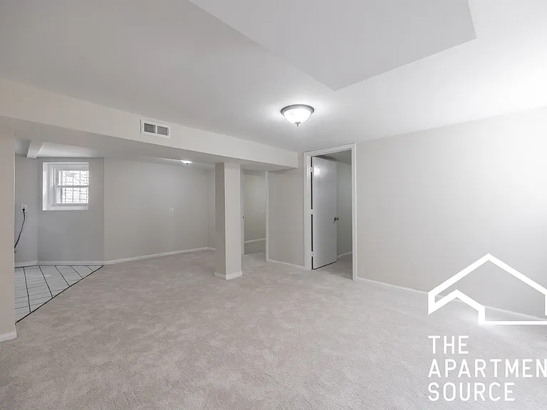 2110 N Avers Ave #G — Photo 5