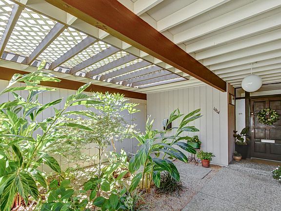 4th image of 1014 Radcliffe Dr