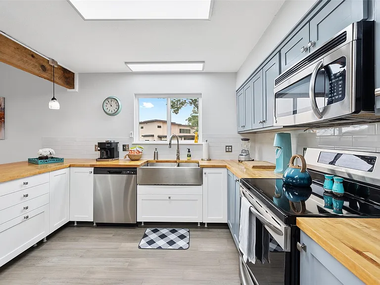 2711 Trail Of Madrones St — Photo 11