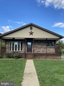 289 Long Run Rd, Mill Hall, PA, 17751