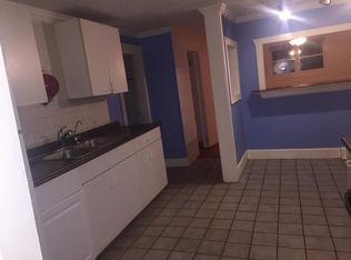 8 Heath St, Newport, RI 02840