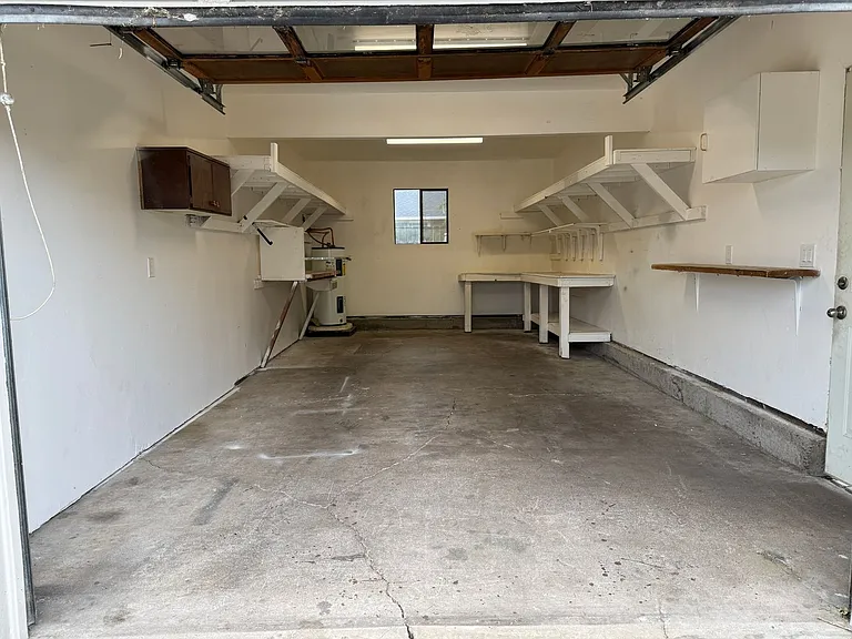 486 W N St — Photo 4