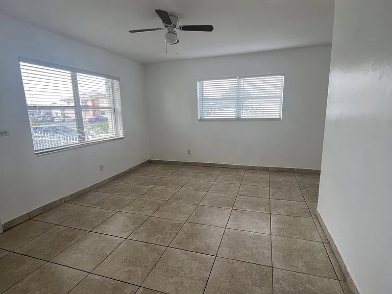 434 E 24th St #1 — Photo 2