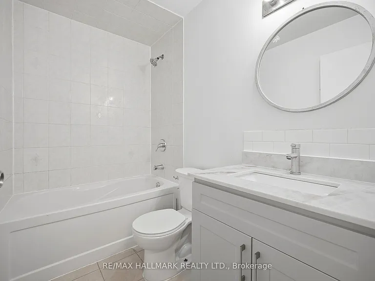 3025 The Credit Woodlands #314 — Photo 8