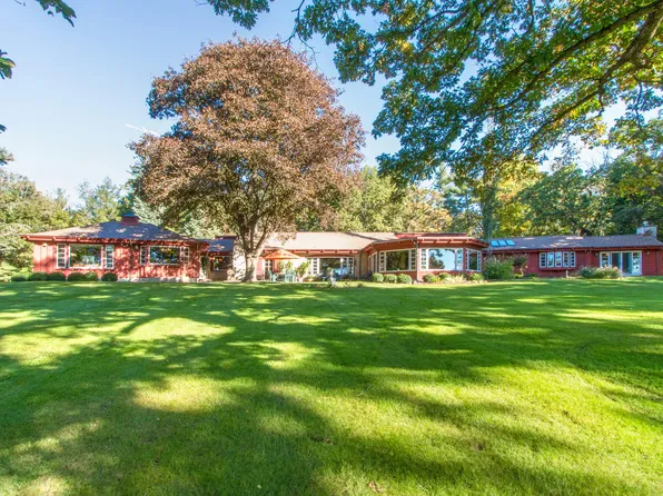 7220 E State Road 67, Clinton, WI 53525