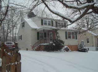 221 Crescent Rd, Beckley, WV 25801