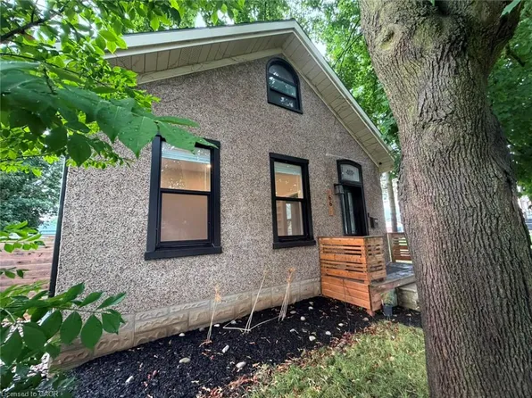 66 William St, Brant, ON N3L 1L6