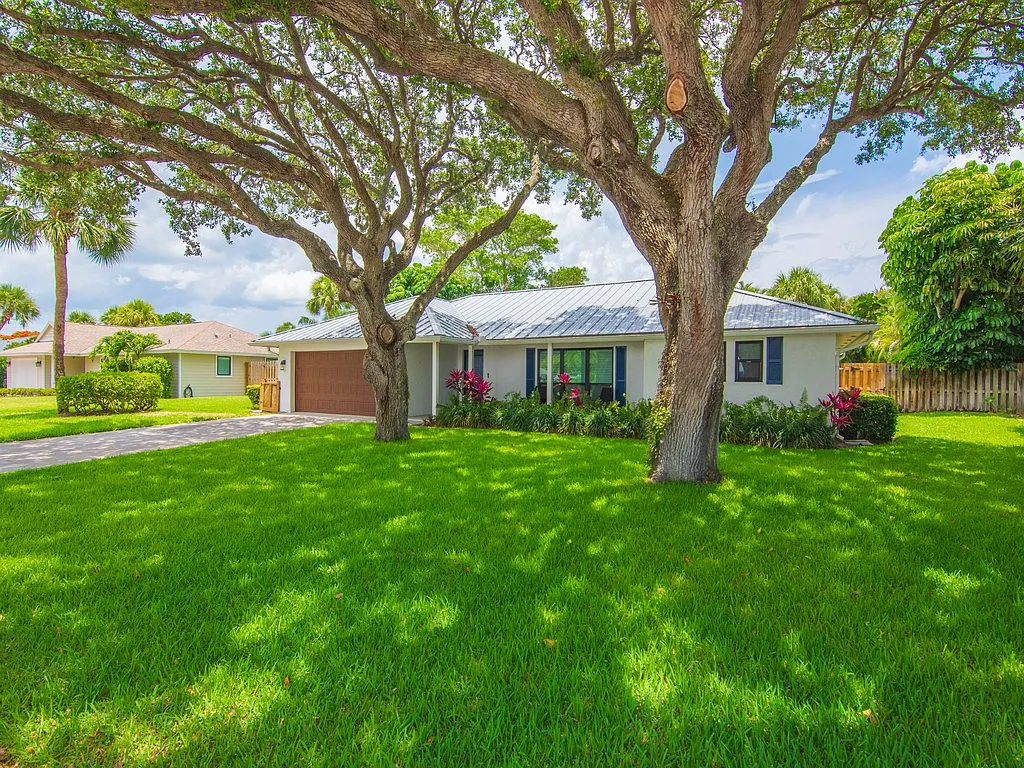 3 bed, 2001 sqft, $8,000 — Photo 2