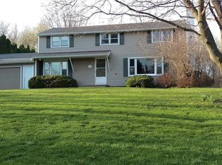 512 Stony Point Rd, Spencerport, NY 14559