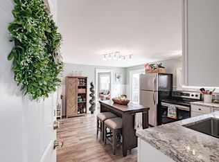 42 Stevens Ave FLOOR 3, Portland, ME 04102