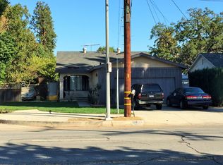 7256 Lindley Ave, Reseda, CA 91335