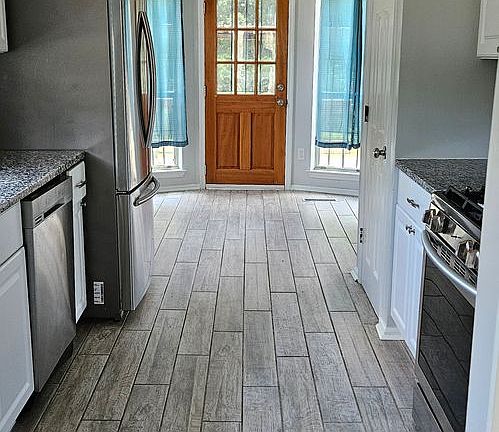 4th image of 427 W Smithfield Cir