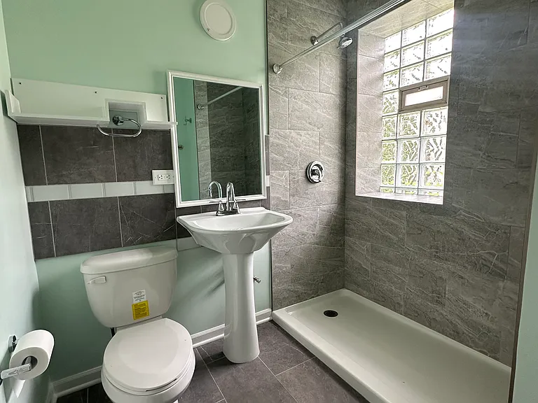 1556 S Spaulding Ave #1 — Photo 8