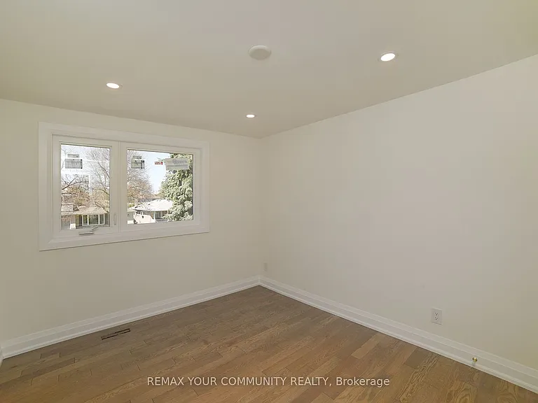 29 Colonsay Rd — Photo 27