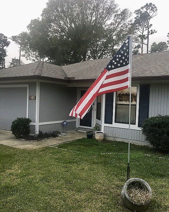 2nd image of 150 Captains Pointe Cir