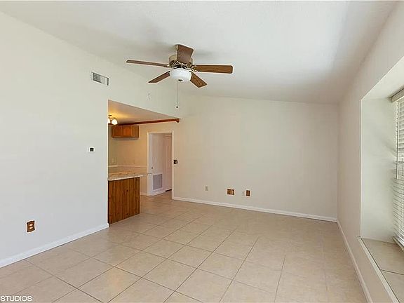 2nd image of 225 Highland Dr