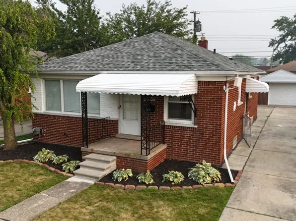 18536 Holland Ave, Eastpointe, MI 48021