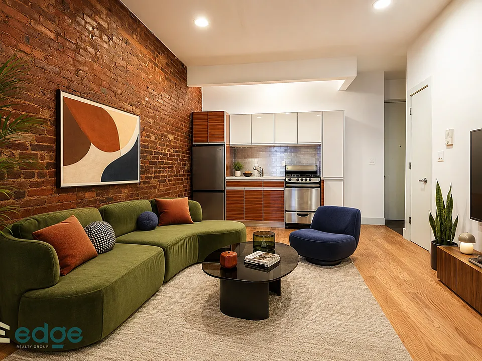 892 Myrtle Ave #2
