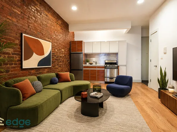892 Myrtle Avenue image 1 of 6