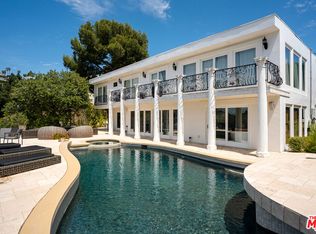 8020 Zeus Dr, Los Angeles, CA 90046