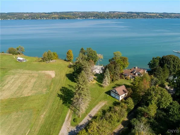 2654 W Lake Rd, Skaneateles, NY 13152