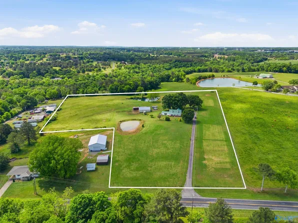 3305 Hustleville Rd, Albertville, AL 35951