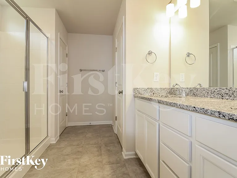 304 Ashborne Ln — Photo 10