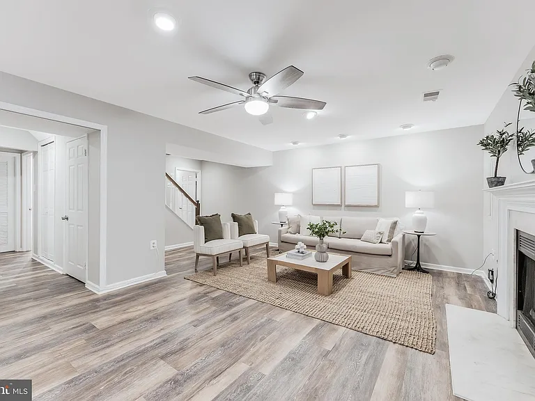 6125 Wellington Commons Dr — Photo 25