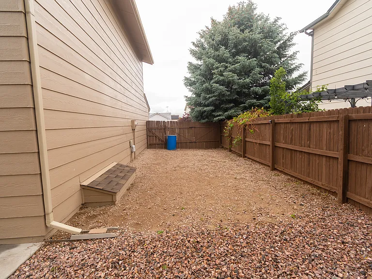 1395 Roseville Dr — Photo 20